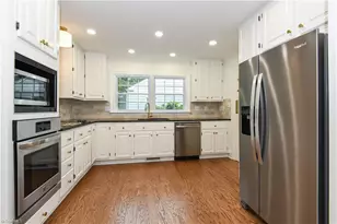 1001 Pamlico Dr, Greensboro, NC 27408 - Photo 11