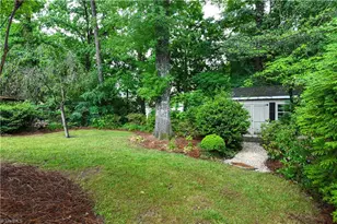 1001 Pamlico Dr, Greensboro, NC 27408 - Photo 37