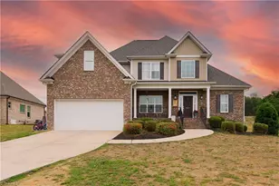7614 Sir William Dr, Kernersville, NC 27284 - Photo 1
