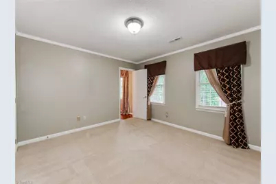 5812 Luxbury Court, Winston-Salem, NC 27104 - Photo 23