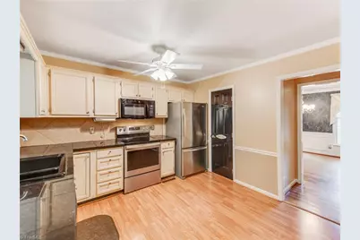5812 Luxbury Court, Winston-Salem, NC 27104 - Photo 11