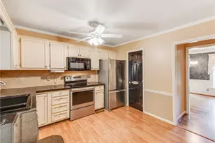 5812 Luxbury Ct, Winston-Salem, NC 27104 - Photo 11