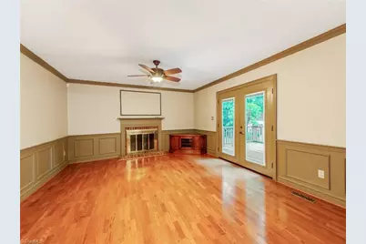 5812 Luxbury Court, Winston-Salem, NC 27104 - Photo 7