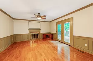 5812 Luxbury Ct, Winston-Salem, NC 27104 - Photo 7