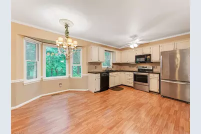 5812 Luxbury Court, Winston-Salem, NC 27104 - Photo 9