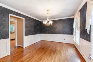 5812 Luxbury Ct, Winston-Salem, NC 27104 - Photo 5