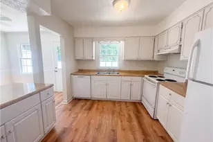466 Muirs Chapel Rd, Greensboro, NC 27410 - Photo 7