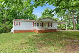 194 W 3rd St, Denton, NC 27239 - Photo 3