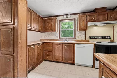 194 W 3rd Street, Denton, NC 27239 - Photo 13