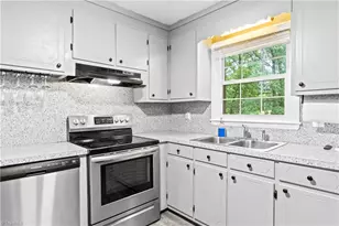 214 N Charles Dr, Winston-Salem, NC 27107 - Photo 7