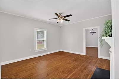 1139 E Main Street, Graham, NC 27253 - Photo 7