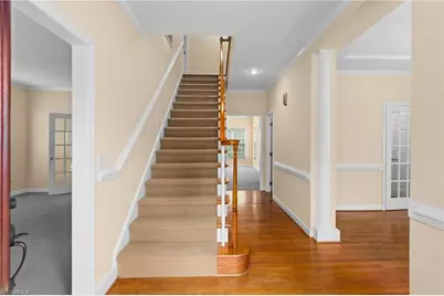 129 Walnut Avenue, Yadkinville, NC 27055 - Photo 5