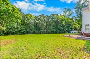 129 Walnut Ave, Yadkinville, NC 27055 - Photo 25