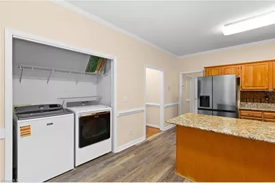 129 Walnut Avenue, Yadkinville, NC 27055 - Photo 33