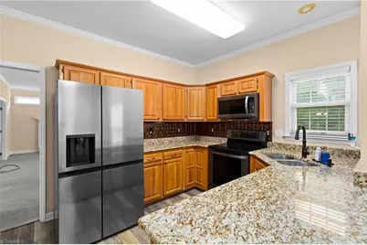 129 Walnut Avenue, Yadkinville, NC 27055 - Photo 9