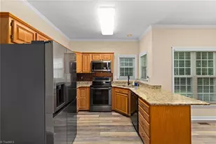 129 Walnut Ave, Yadkinville, NC 27055 - Photo 29