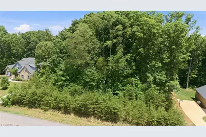 7510 Bentridge Forest Drive, Kernersville, NC 27284 - Photo 15