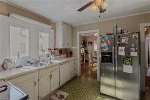 130 W Elm St, Mount Airy, NC 27030 - Photo 15