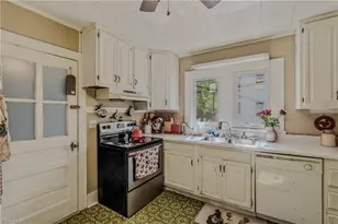 130 W Elm St, Mount Airy, NC 27030 - Photo 13