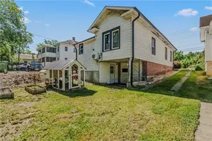 130 W Elm St, Mount Airy, NC 27030 - Photo 5