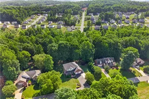1380 Ridgewood Cir, Asheboro, NC 27203 - Photo 3