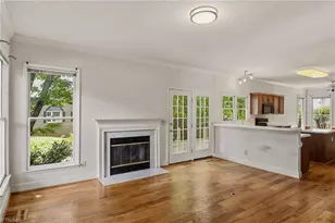 2032 Williamsburg Manor Ct, Winston-Salem, NC 27103 - Photo 9