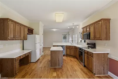 2032 Williamsburg Manor Court, Winston-Salem, NC 27103 - Photo 15