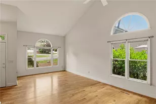 2032 Williamsburg Manor Ct, Winston-Salem, NC 27103 - Photo 3