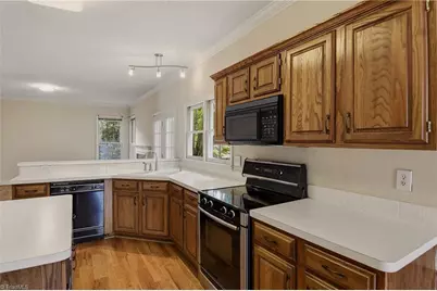 2032 Williamsburg Manor Court, Winston-Salem, NC 27103 - Photo 17