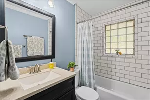214 Mayflower Dr, Greensboro, NC 27403 - Photo 23