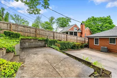 214 Mayflower Drive, Greensboro, NC 27403 - Photo 31