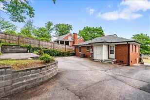 214 Mayflower Dr, Greensboro, NC 27403 - Photo 29