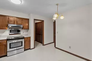 3911 Williams Dairy Rd, Greensboro, NC 27406 - Photo 7