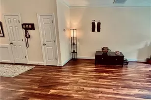 2926 Grove Park Dr, Burlington, NC 27215 - Photo 11