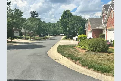 2926 Grove Park Drive, Burlington, NC 27215 - Photo 3