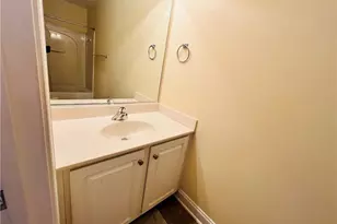 2926 Grove Park Dr, Burlington, NC 27215 - Photo 19