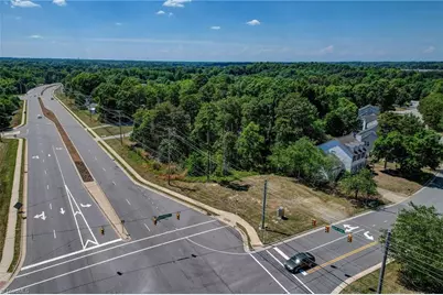 4201 Braddock Road, High Point, NC 27265 - Photo 9