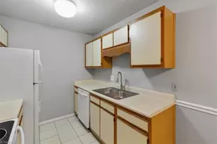 5627 Hornaday Rd, Greensboro, NC 27409 - Photo 7