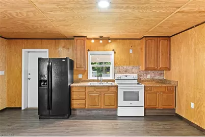 102 Grimes Park Drive, Thomasville, NC 27360 - Photo 23