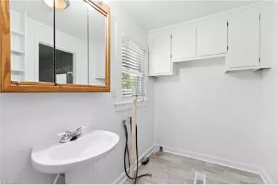 102 Grimes Park Drive, Thomasville, NC 27360 - Photo 15