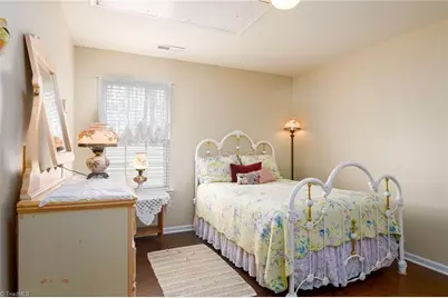 3929 Foliage Drive, Winston-Salem, NC 27101 - Photo 17