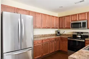 3929 Foliage Dr, Winston-Salem, NC 27101 - Photo 7