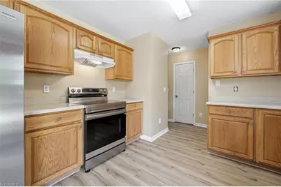 2002 Lannigan Drive, Greensboro, NC 27406 - Photo 15