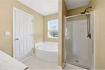 2002 Lannigan Drive, Greensboro, NC 27406 - Photo 25