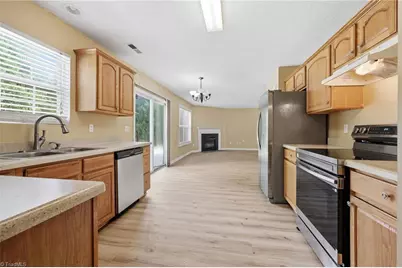 2002 Lannigan Drive, Greensboro, NC 27406 - Photo 17