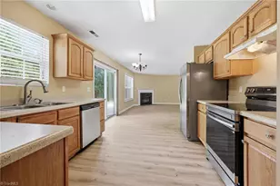 2002 Lannigan Dr, Greensboro, NC 27406 - Photo 17
