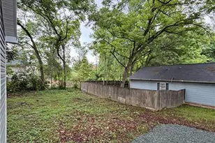 1700 Ball St, Greensboro, NC 27405 - Photo 15