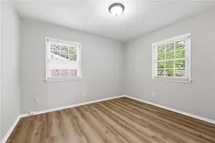 908 Ashe St, Greensboro, NC 27406 - Photo 25