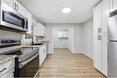 908 Ashe Street, Greensboro, NC 27406 - Photo 11