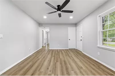 908 Ashe Street, Greensboro, NC 27406 - Photo 9
